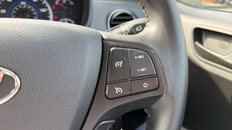 Hyundai i10 1.0 SE 5dr Petrol Hatchback